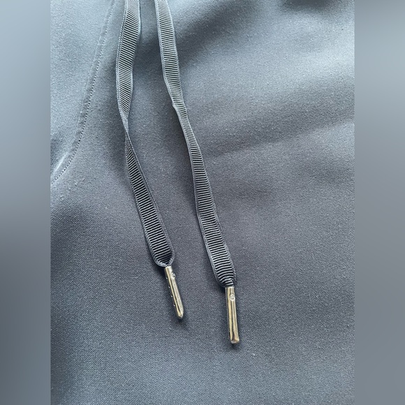 EUC Lululemon On The Fly Pant Woven 27” Size 8 - Picture 8 of 14